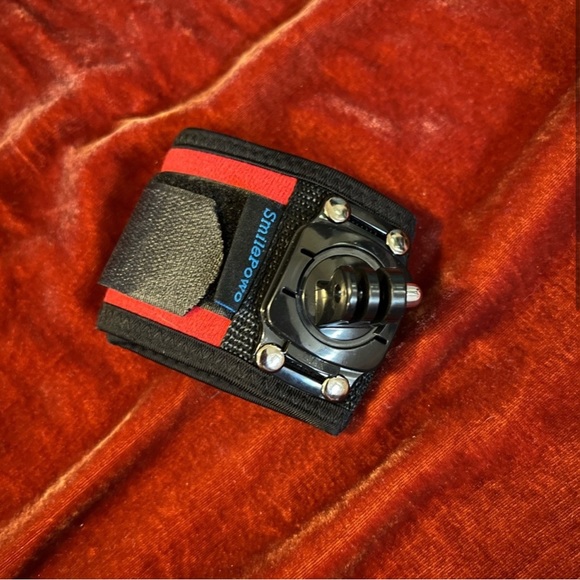 GoPro Hero4 Bundle with Accessories - Picture 16 of 16